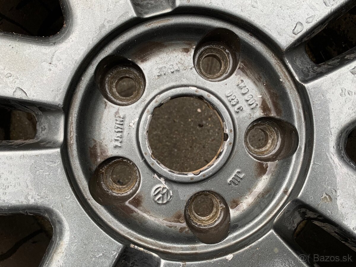 VW 5x112 R17 - 5