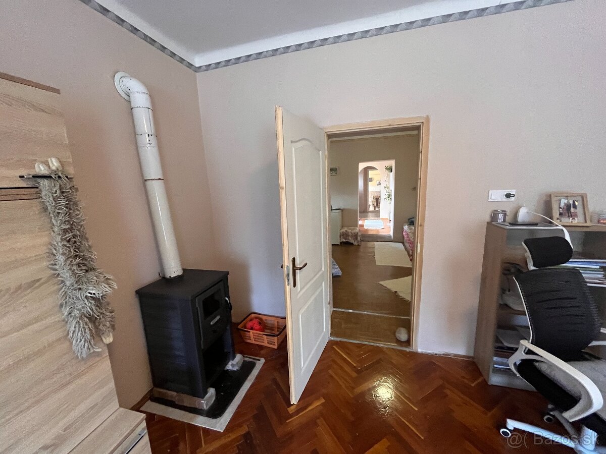 MAĎARSKO - MESZES - 4 IZBOVÝ ZREK. RD - 5