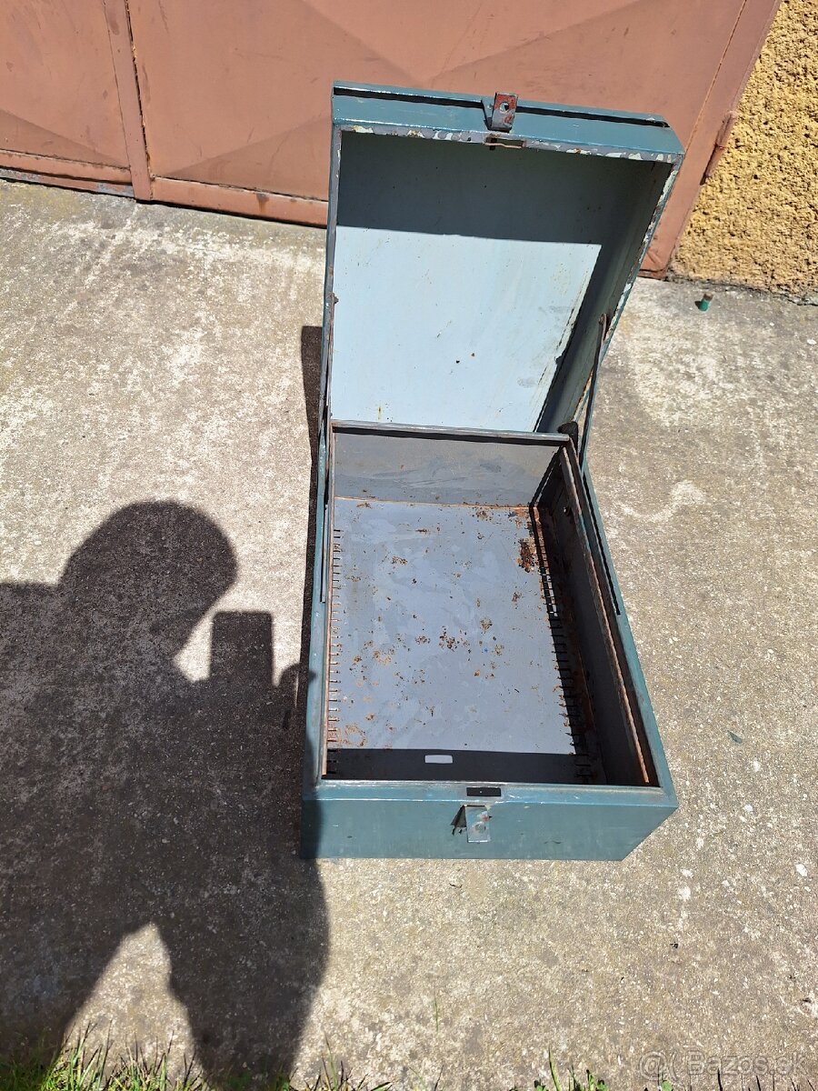 Predam kufor na naradie - 5