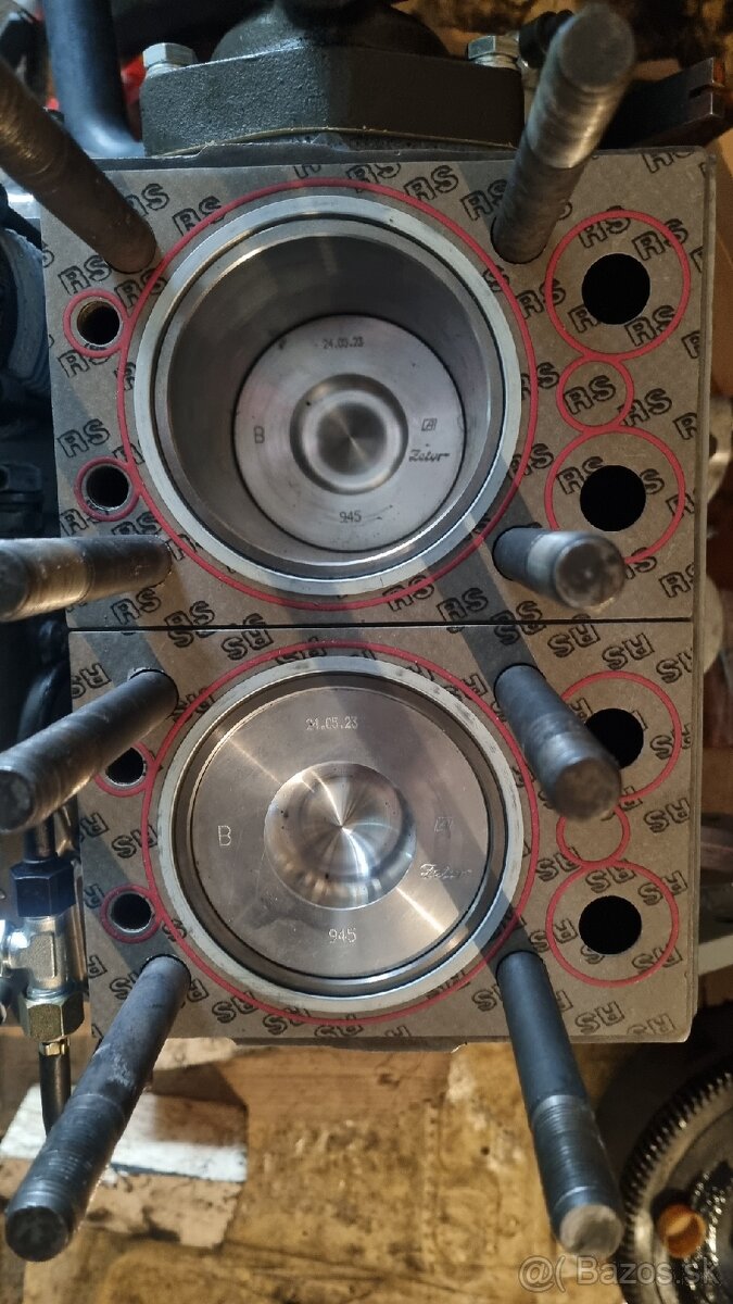 Zetor 2001 motor - 5