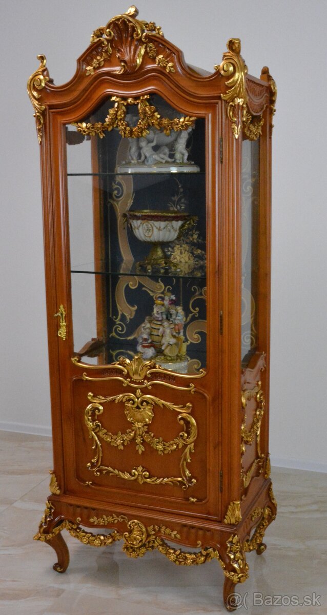 Zámecká vitrína - masiv - 5