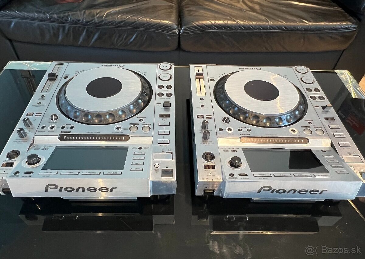 Pioneer CDJ2000 - 5