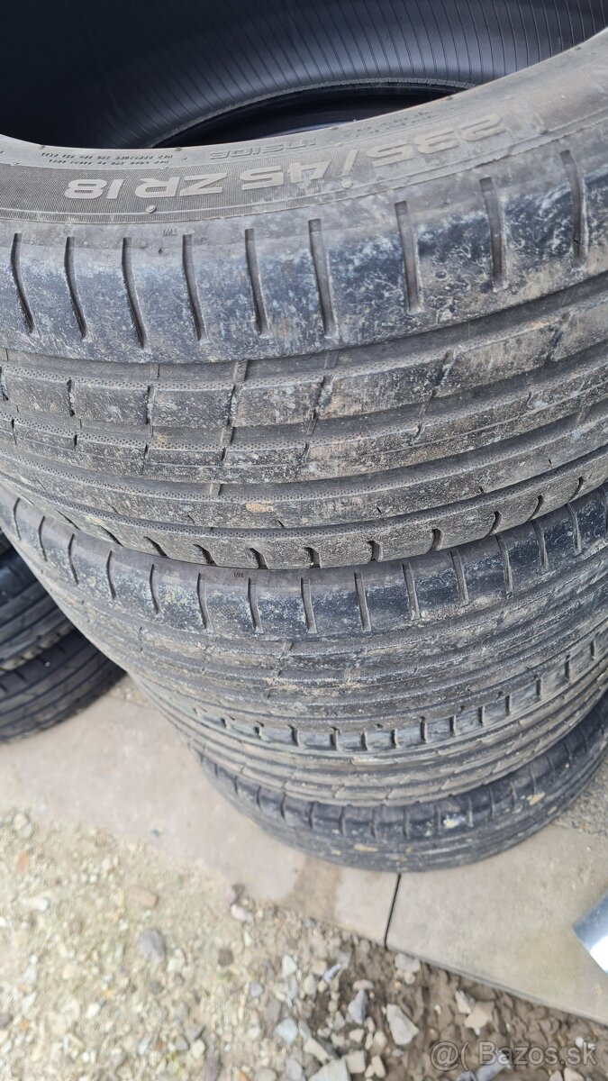 Letné pneumatiky 235/45 r18 - 5