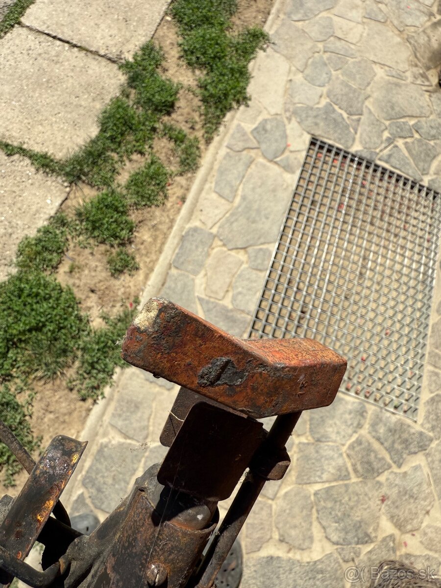 Benzínová cinovacka stará - 5