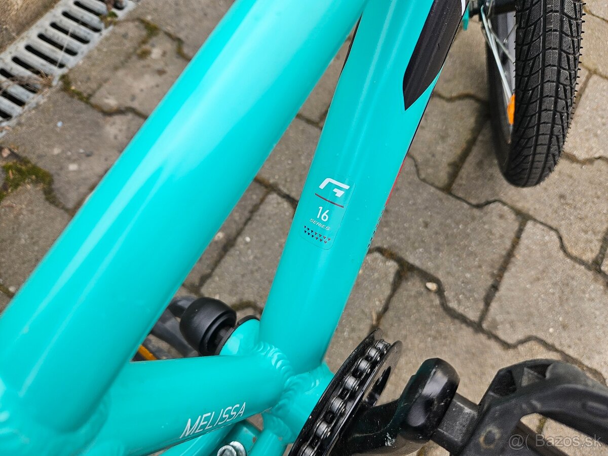 Genesis Melissa 16 - 5