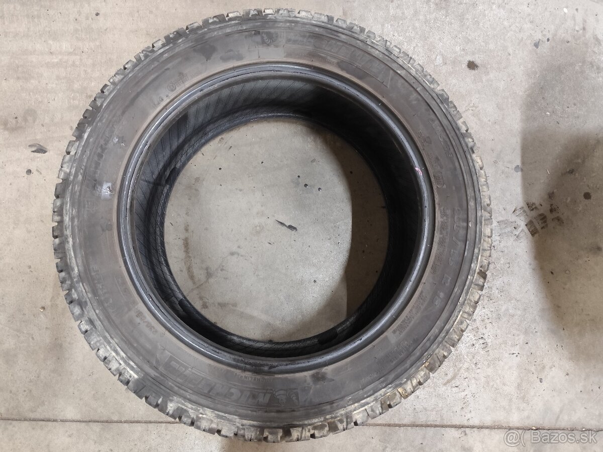 Predám celoročné pneumatiky 235/55R18 - 5