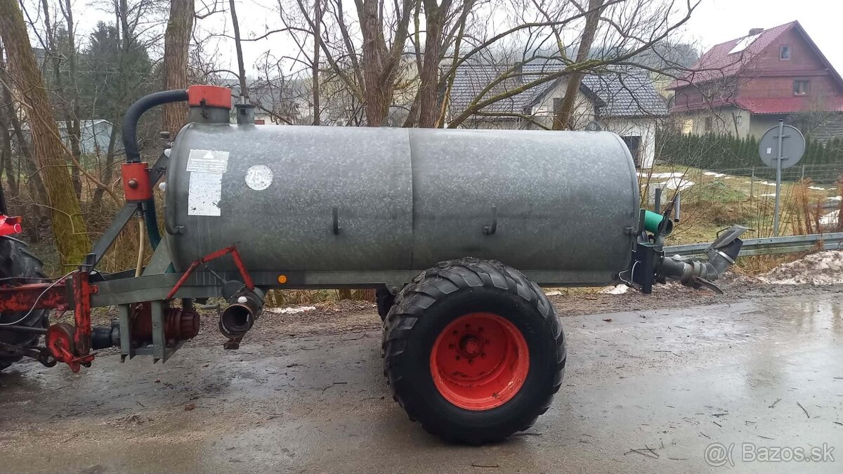 Fekálny voz 6000 L. - 5