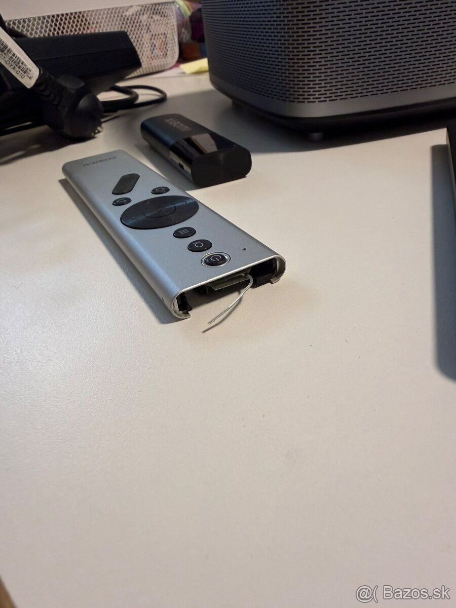 Predám projektor xgimi H1 - 5