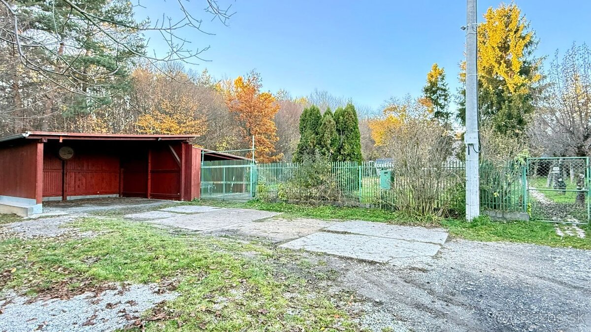 ZELENÝ DVOR - MONČÍ POTOK - POSCHODOVÁ CHATA 50 M2, POZEMOK - 5