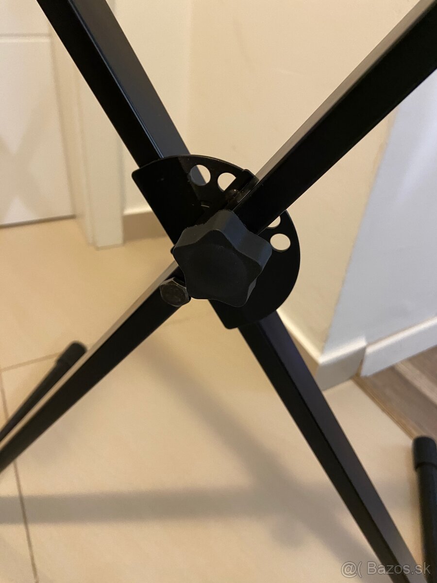 Predám skladací stôl Millenium Quick Table - 5