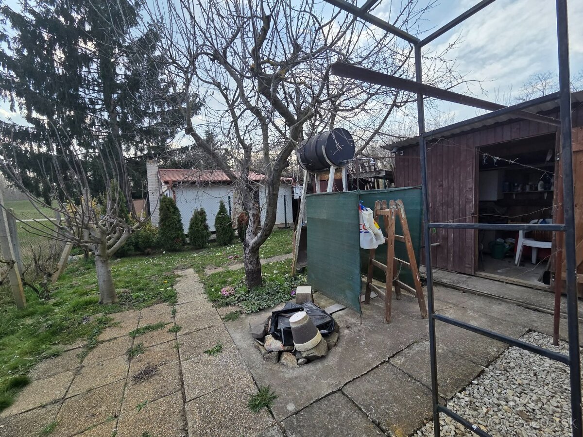 Ponúkame na predaj záhradu pri Nesvadoch - 5