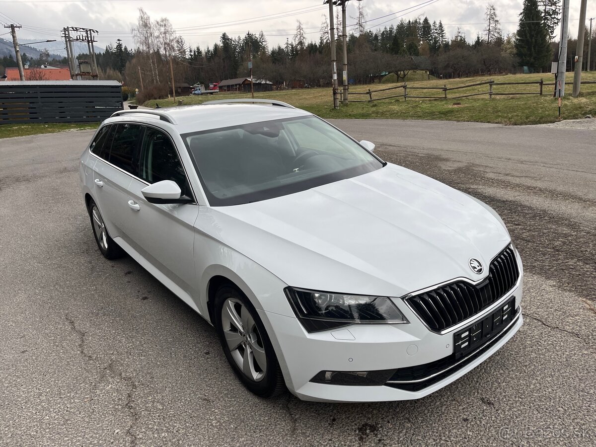 Skoda Superb Combi 2.0TDI DSG - 5