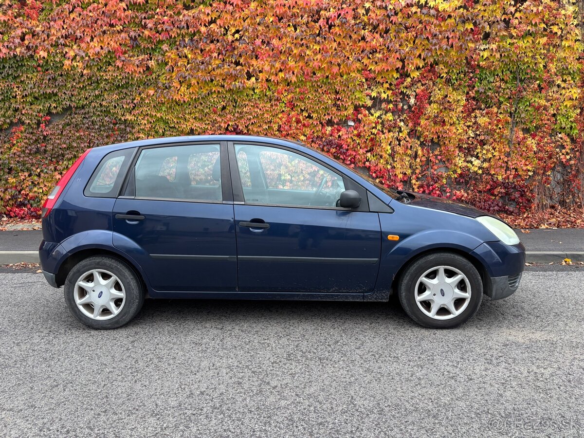 Predam Ford Fiesta 1,3 benzin, r.v. 2005 - 5