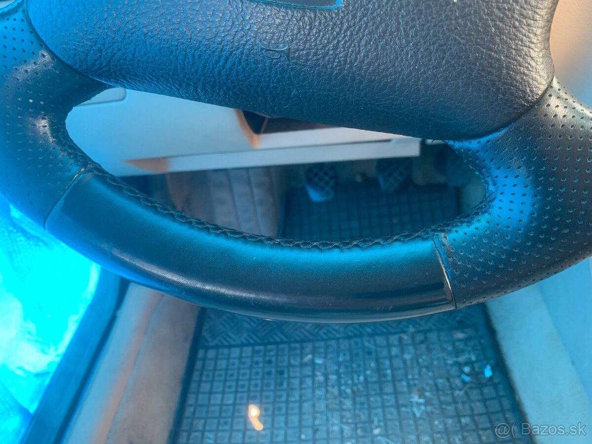 Kožený Volant octavia 1 Laurin klement - 5