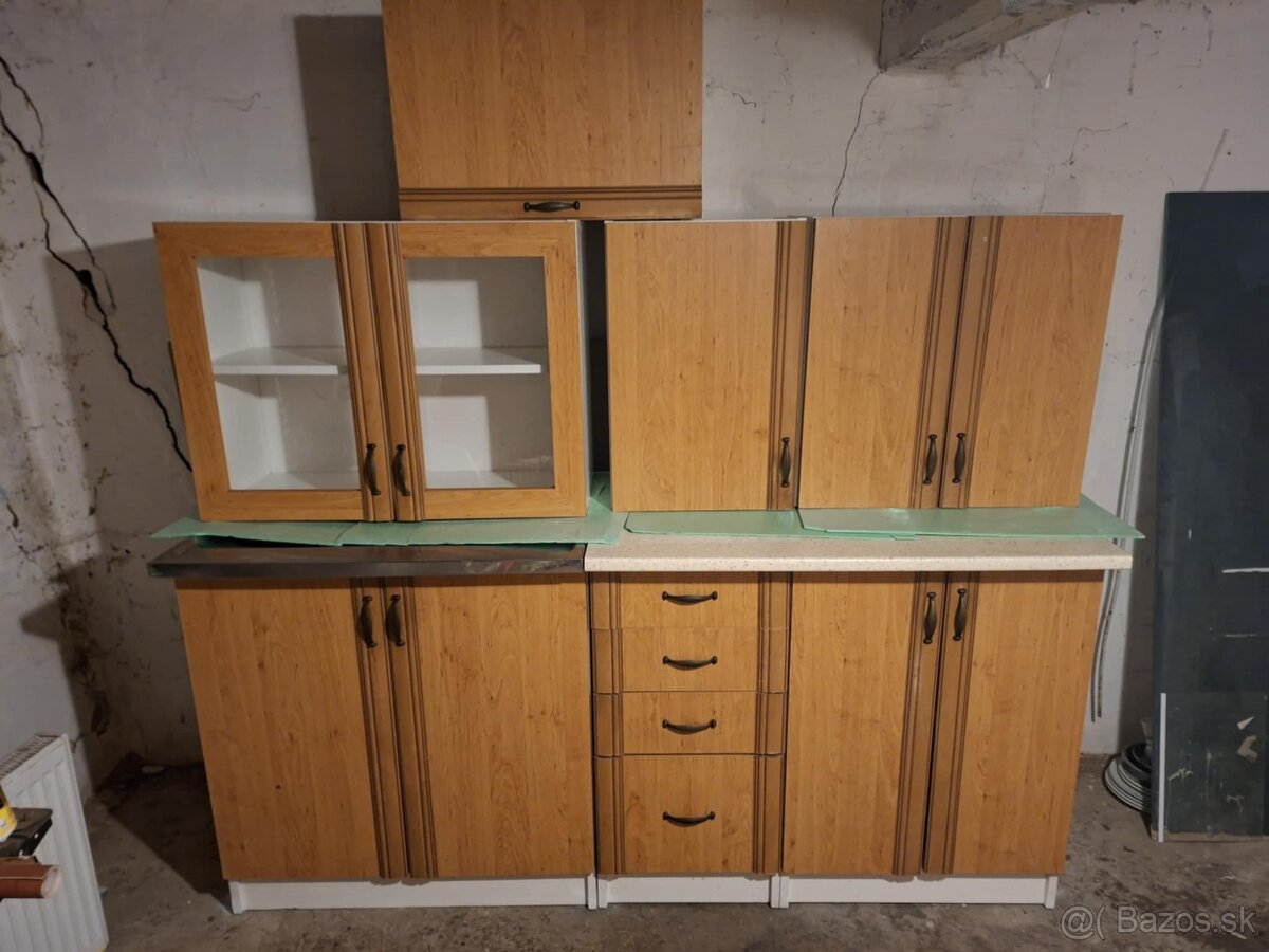 Na predaju kuchynská linka - 5