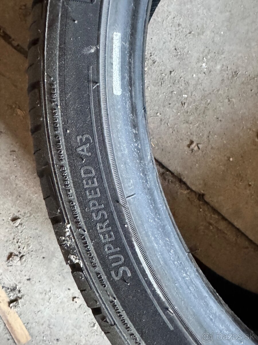 215/40R18 - 5