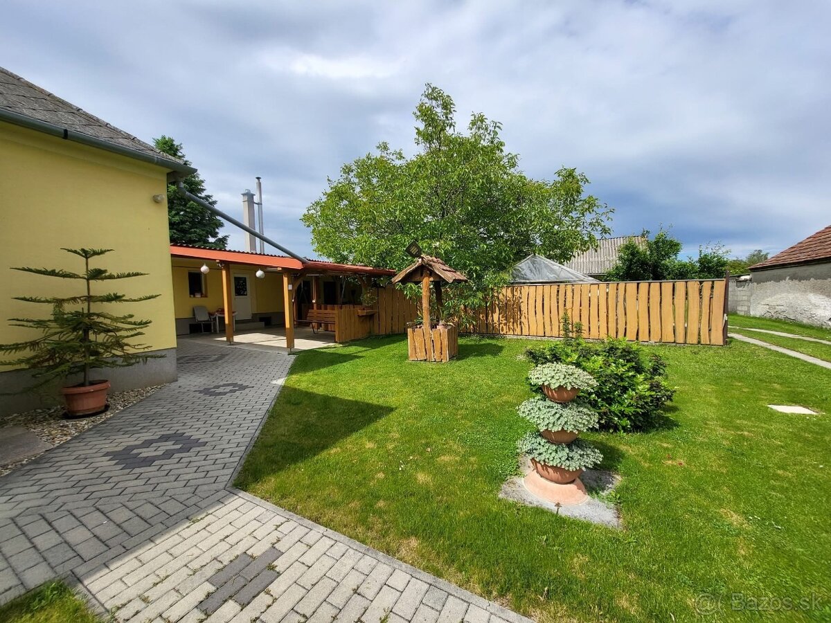 Dunakiliti – Rekonštruovaný dom a garzónka na veľkom pozemku - 5