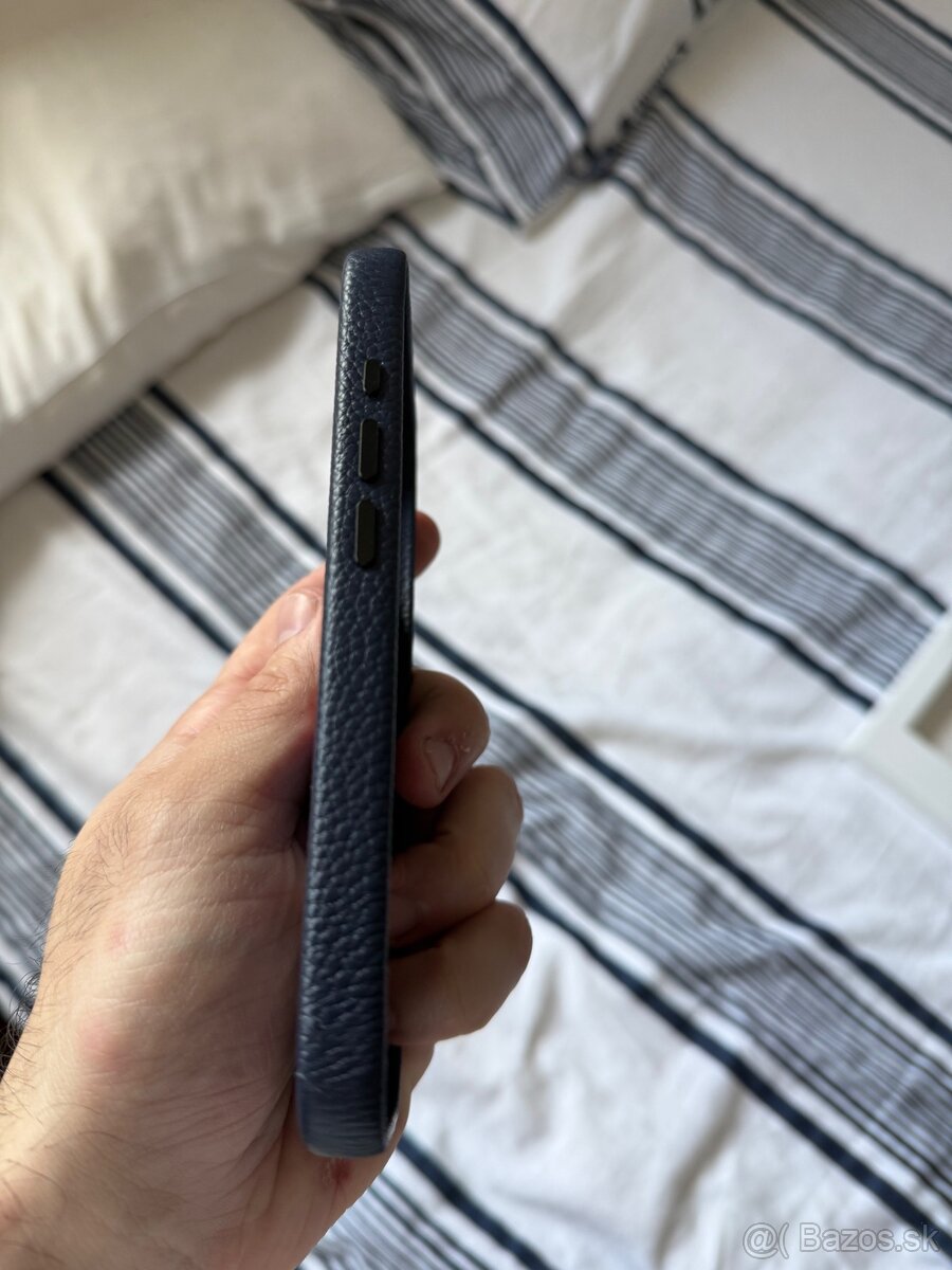 Originál kryty na IPhone 15/16 - 5