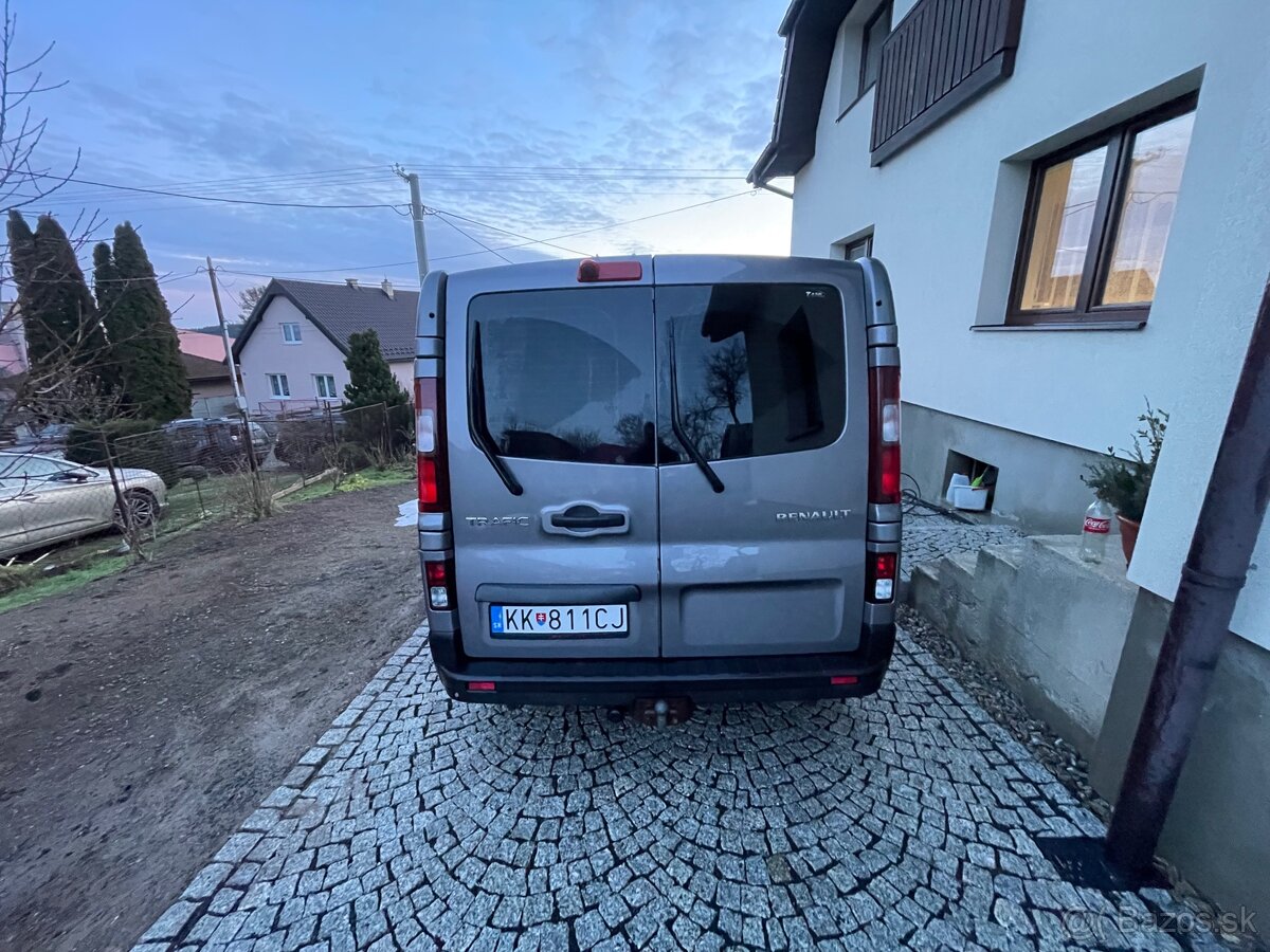 Renault Trafic Passenger - 5