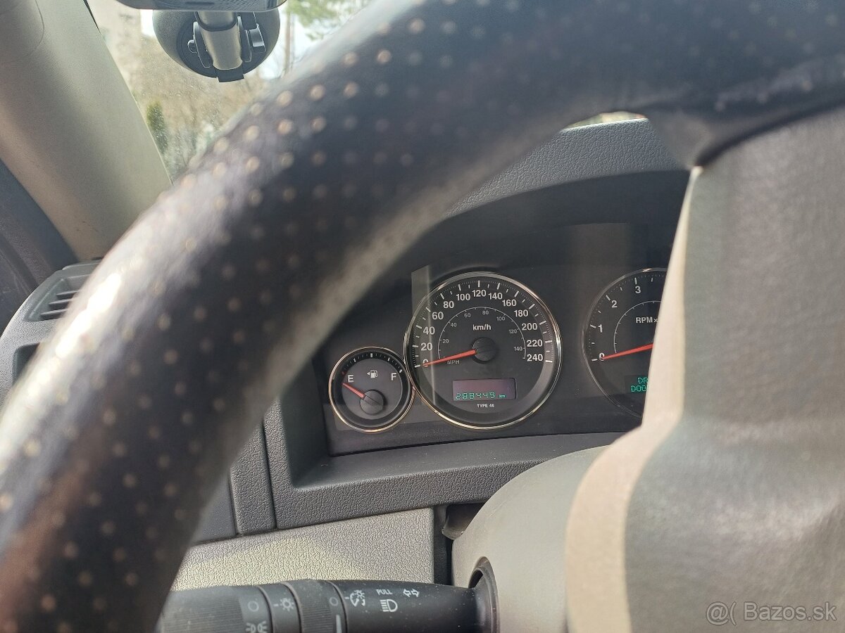 Predám JEEP GRAND CHEROKE 3.0 CRD - 5