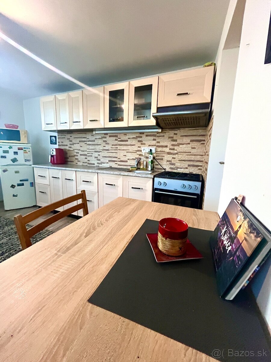 PRENÁJOM - pekná útulná garsónka garsónka - Slivník - 5