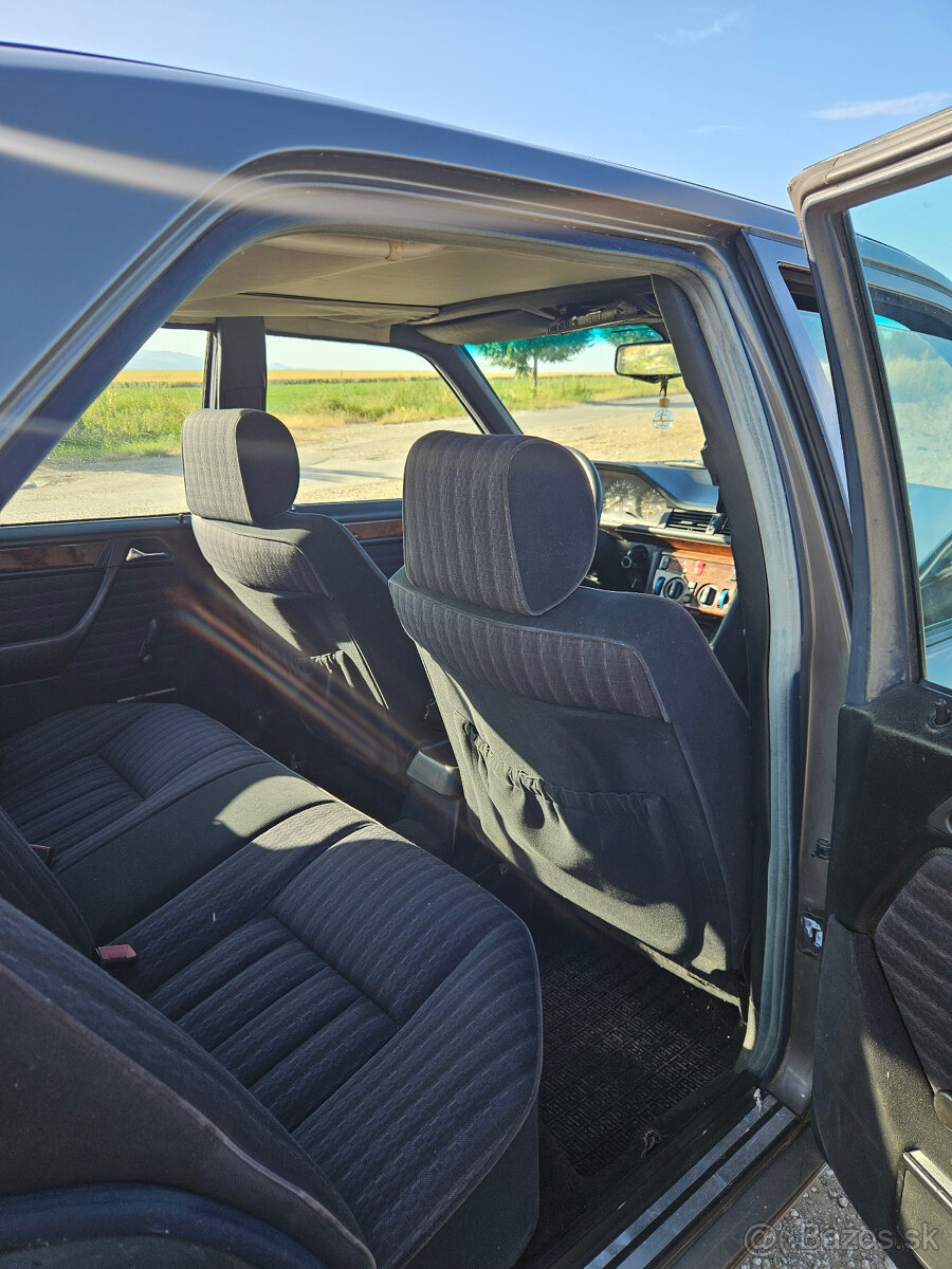 Mercedes W124 300D - 5