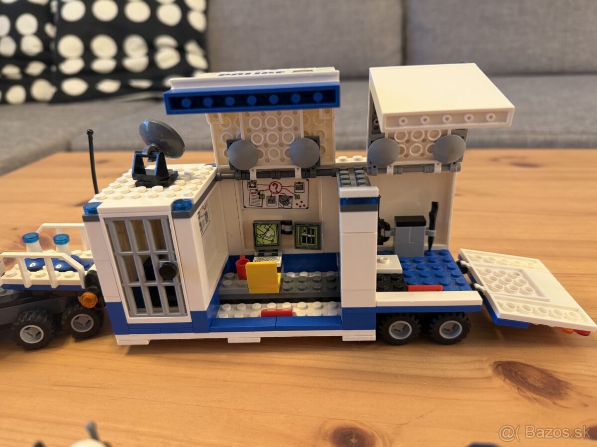 Predám lego Policajný kamión - 5