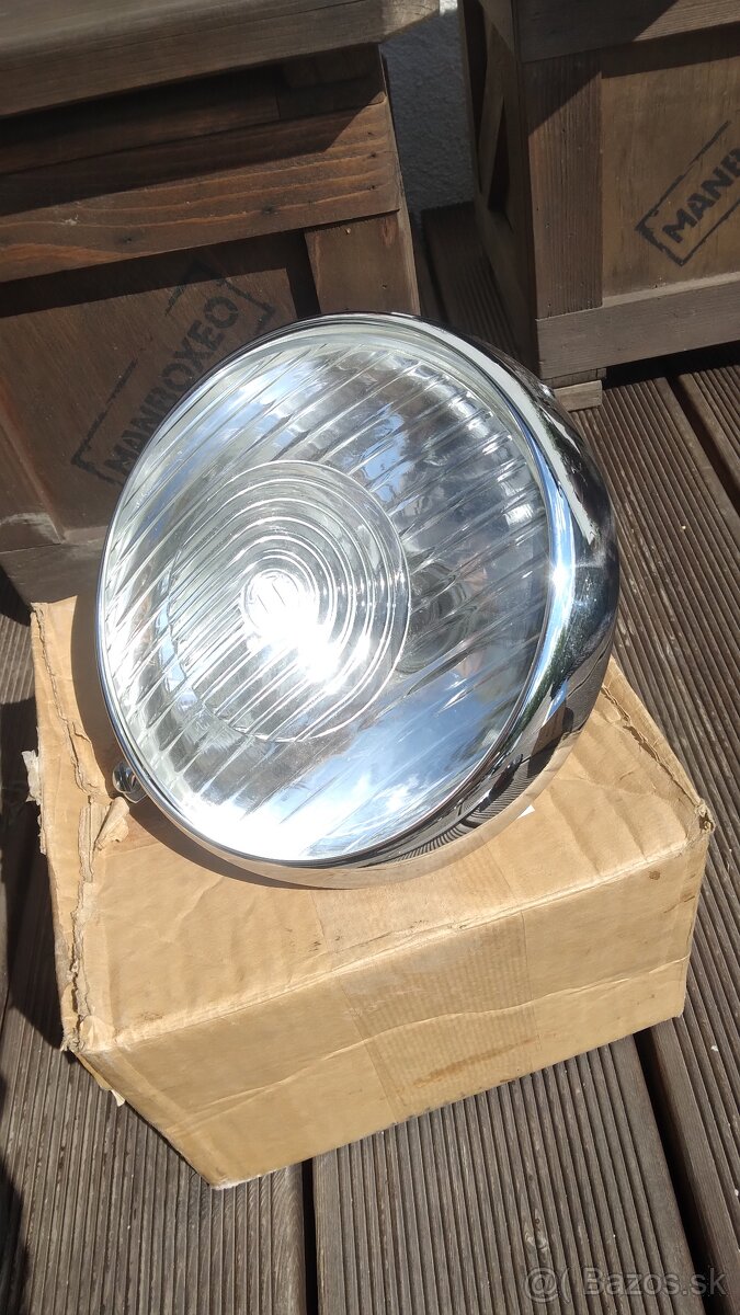 Predám zmes náhradných dielov na veteránske vozidlá ŠKODA - 5