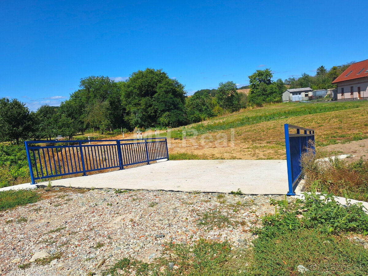 CHRASTNÉ - pozemok so stav. povolením Pekné prostredie - 5