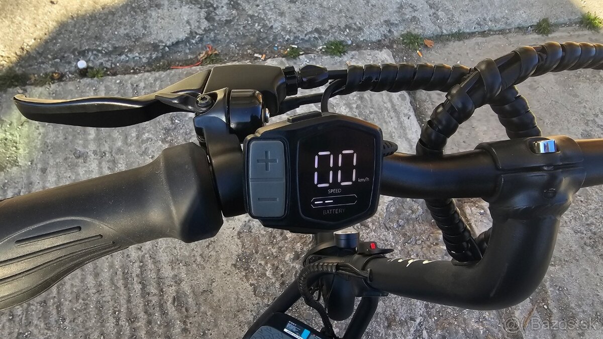 Elektrická kolobežka Cory Sprint 450W - dojazd 70km - 5