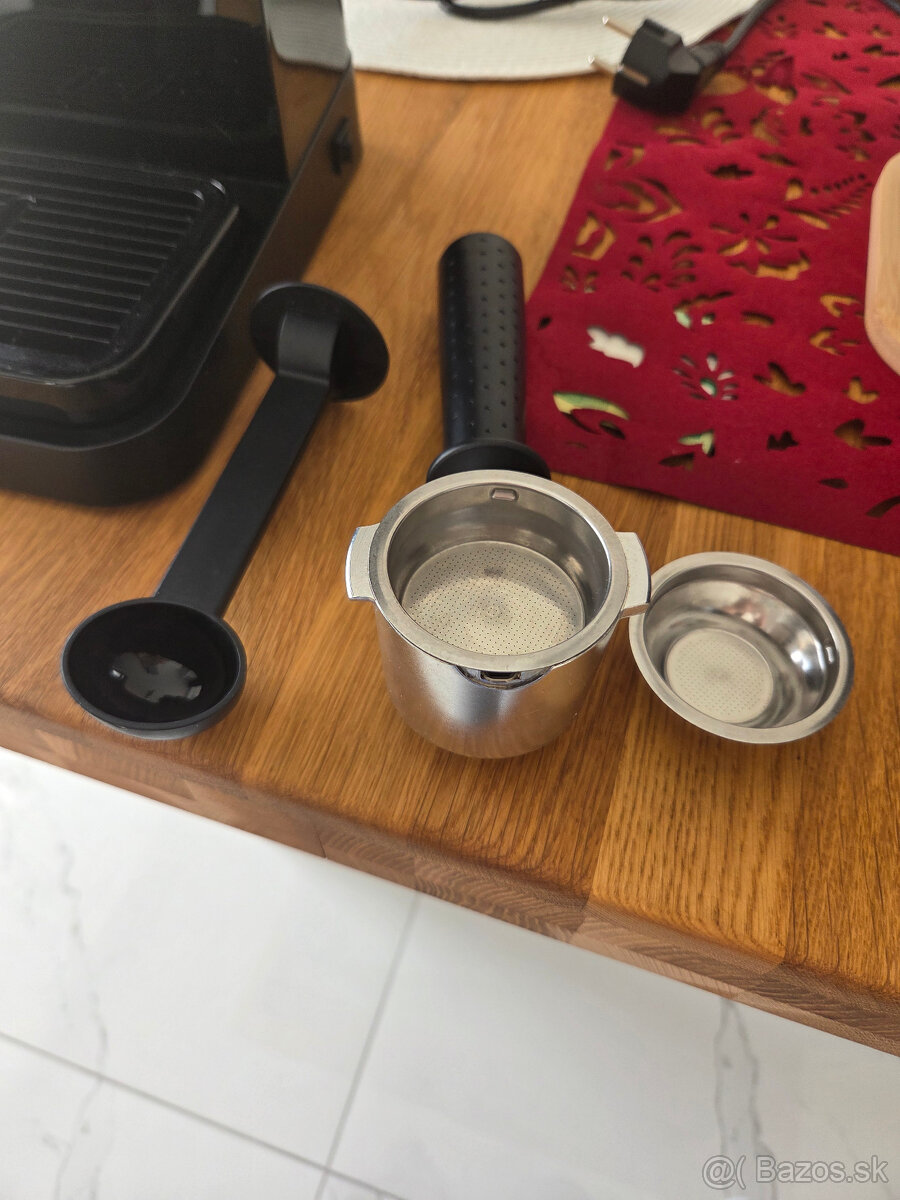 Pákový kávovar De'Longhi Stilosa EC 230.BK - 5