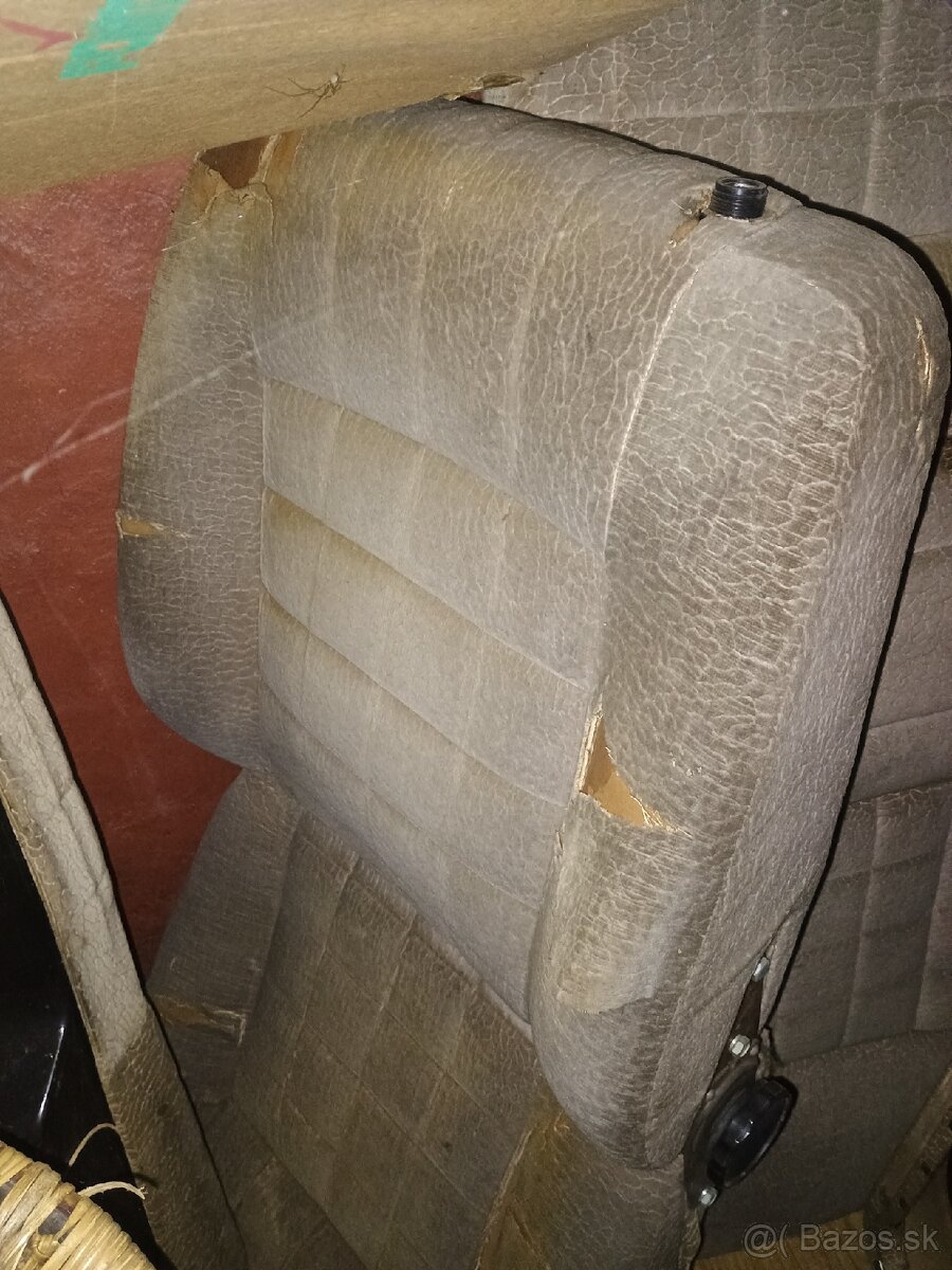 Tatra 613 sedadlá - 5