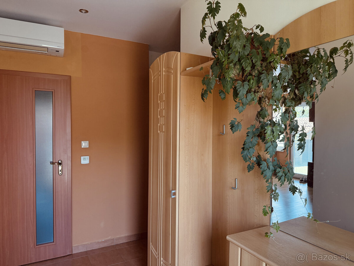 Ponúkame Vám na predaj rodinný dom v Novákoch - 5