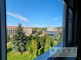Prenájom 2i byt, Námestie Matice Slovenskej, kompletne zaria - 5