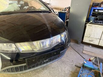 Honda civic Ufo 1.4i 1.8i rok 2007 čierna farba - 5