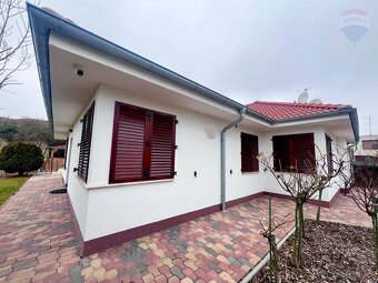 Predaj: priestranný, rodinný dom, bazén, dvojgaráž, Povoda,  - 5