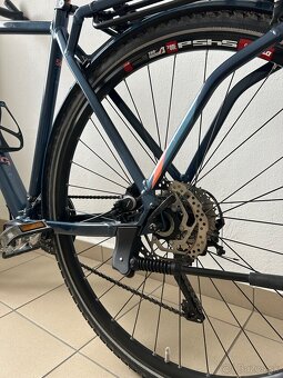Trekingovy bicykel Cube Delhi pro - 5