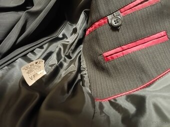 Pánsky oblek s pruhovaným vzorom JARA Fashion. - 5