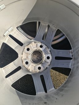 ZIMNA SADA SUPERB,PASSAT 5X112 R17 + PNEU 215/55 R17 - 5