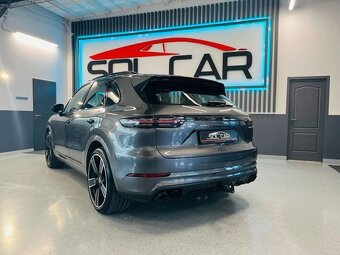 Porsche Cayenne Turbo - 5