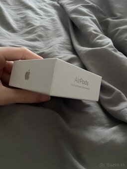 Airpods 4 - 5
