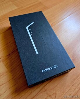 Samsung Galaxy S25 256GB navy - 5