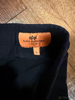 Predám pánske tepláky Alpha Industries - 5