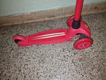 Kolobežka Ferrari - 5