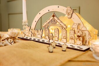 Adventný kalendár - drevený Betlehem - 5