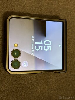 iPhone 16 128gb + Samsung Z Flip 7 512gb - 5