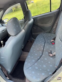 Toyota Yaris 1.0 VVT-i - 5