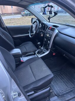 Suzuki Grand Vitara 1.9 DDiS 4x4 - 5