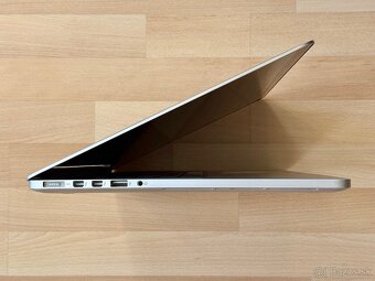 MacBook Pro 15" i7-2GHz,4j/8GB/256GB, NOVÁ BATÉRIA - 5
