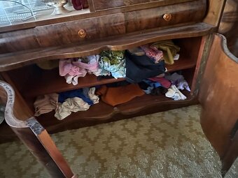 Predám starožitný sekretár - 5